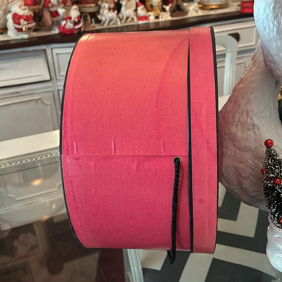 Schiaparelli Hat Box - vintage - Picture 5 of 9